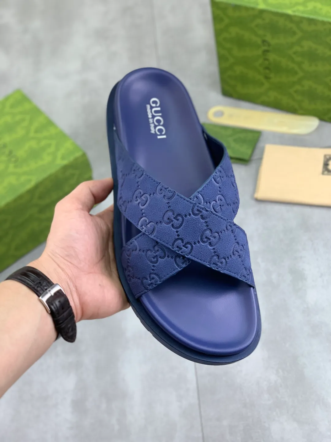 Men's Men's Shoes💰P320💰[New Style]🎁🎁🎁 High-quality GUCCI new casual slippers for the Year of the Snake, original official website, perfect workmanship, transmitting a kind of noble luxury, sublimating its definition of luxury in Gucci's high-end extraordinary craftsmanship. Original Gucci double G combination outsole, code number: 38-44 (45 customized)